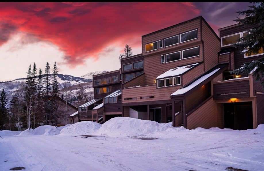 Building Photo - 4595 Bighorn Rd