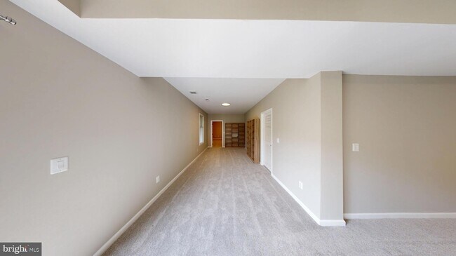 Building Photo - 43799 Abbott Pl