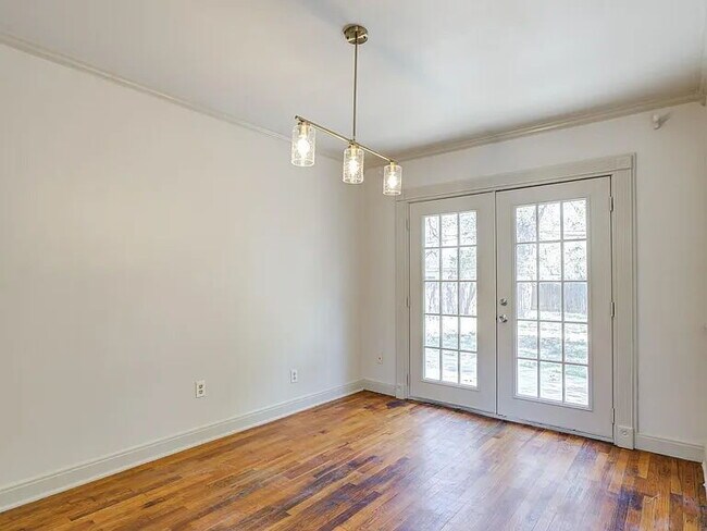 Building Photo - Charming 3-bedroom, 2-bath home in Tech Terrace!! Looking for 6 Mo Lease!