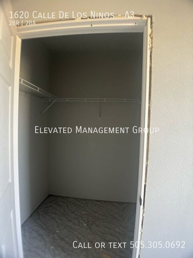 Building Photo - 1620 Calle de los Ninos Ave