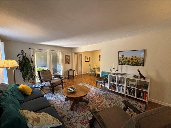 Primary Photo - 3105 Colonial Way