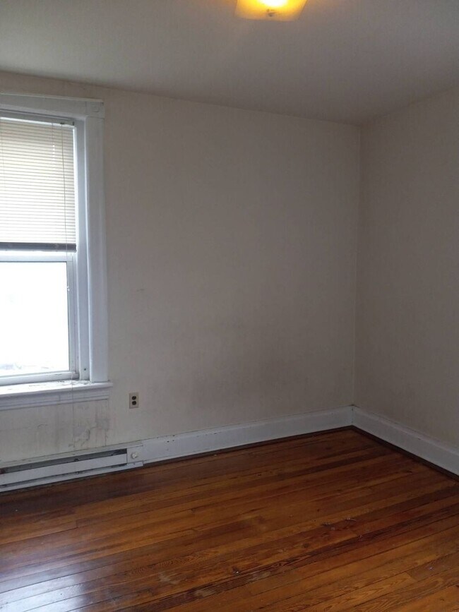 Building Photo - 79 W Main St