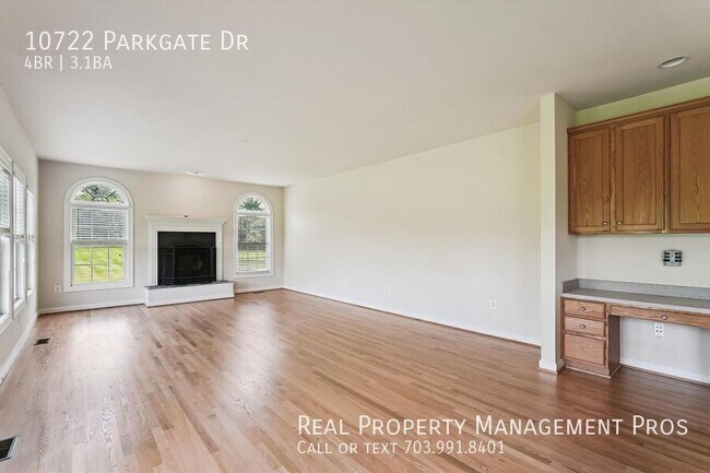 Building Photo - 10722 Parkgate Dr
