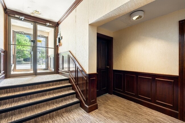 Building Photo - 1691 Cambridge St