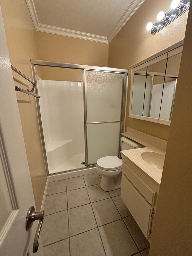 Building Photo - Beautiful 2 Bed / 2 Bath Condo for Rent in Long Beach!