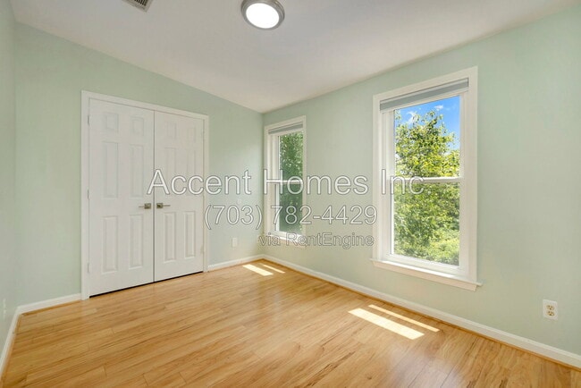 Building Photo - 5818 Wescott Hills Way