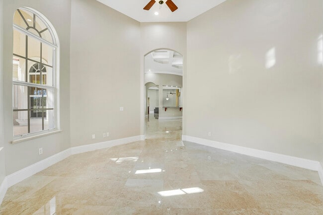 Building Photo - 11985 Carnegie Pl