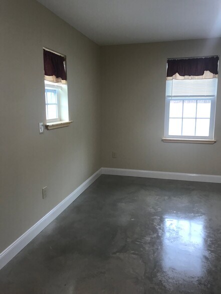 Building Photo - 3 Cartonio Ln