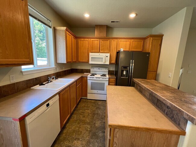 Building Photo - 18661 SW 93rd Terrace