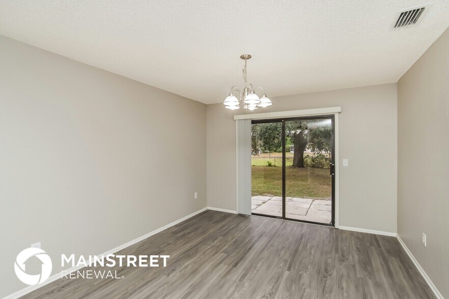 Building Photo - 829 Tampa Ave SE