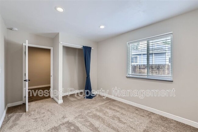 Building Photo - 5012 S Field Ct