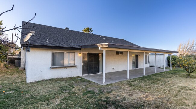 Building Photo - Spacious SIngle Story on Quiet Street