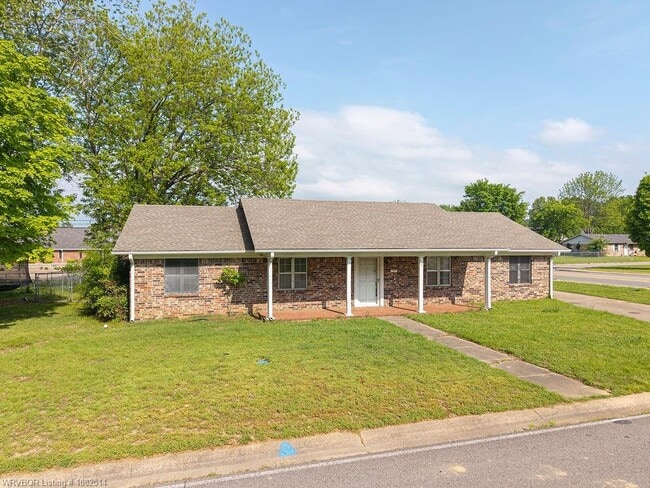 Building Photo - 100 Meadow Pl