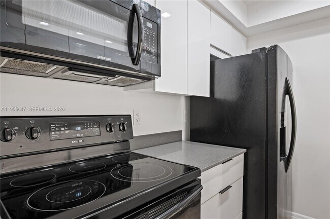 Building Photo - 10001 W Atlantic Blvd