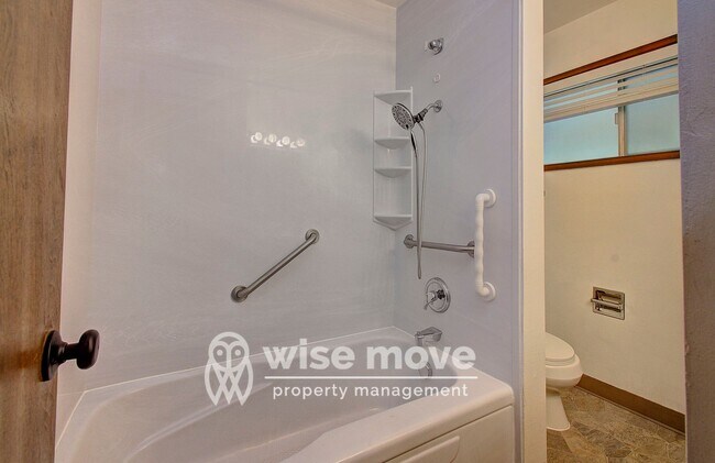 Building Photo - Mid-Mod on Missoula- Big Backyard!