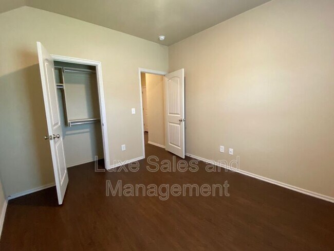 Building Photo - 11207 NW 114th St