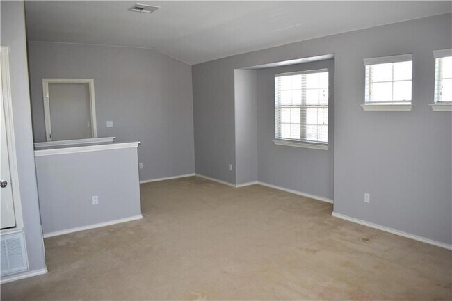 Building Photo - 108 Quarry Ln