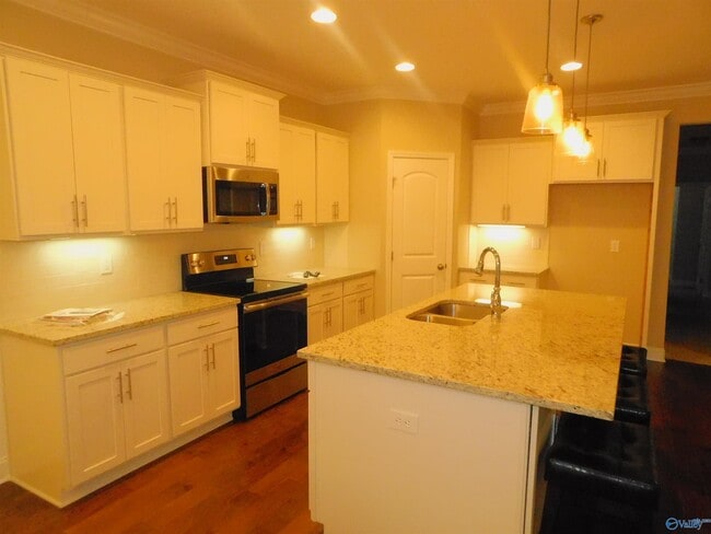 Building Photo - 2111 Milk Run Trl SW