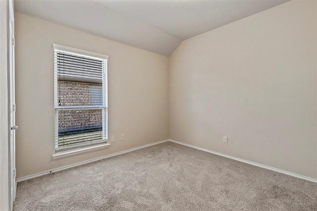 Building Photo - 3020 Oakcrest Dr