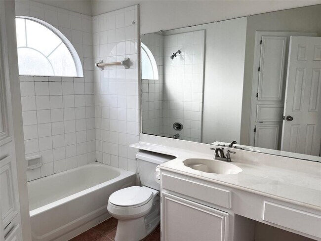 Building Photo - 16909 Dorman Dr