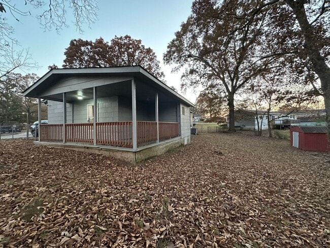 Building Photo - Spacious 4-Bedroom, 2-Bath Home in Quiet Chattanooga Neighborhood