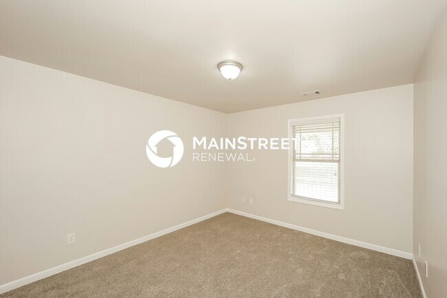 Building Photo - 4 Bedroom Pet-Friendly Home in Fairburn, G...