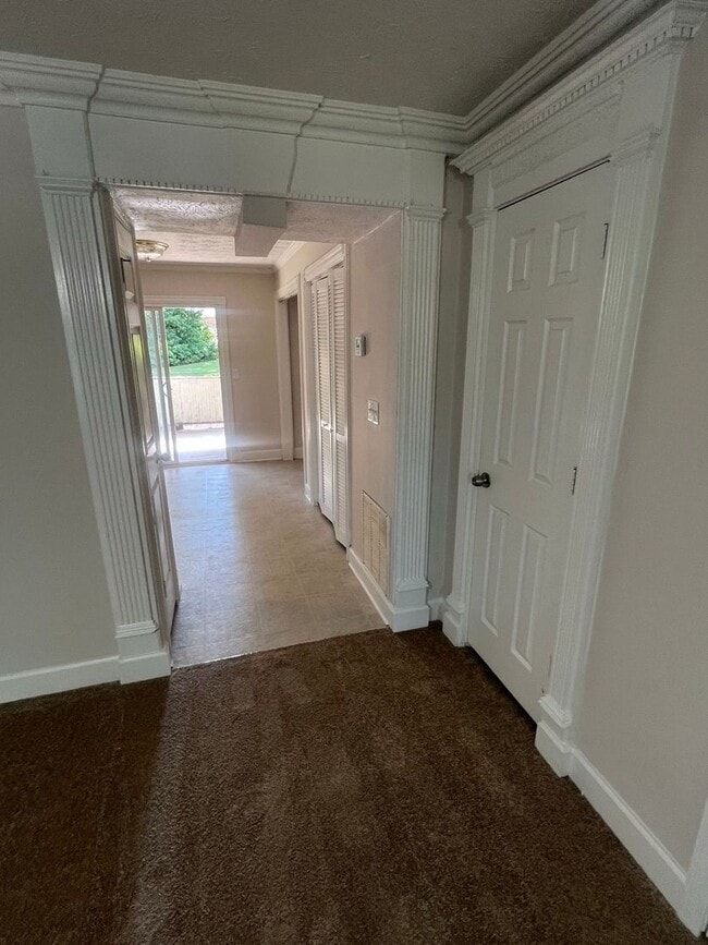 Building Photo - 535-537 Haygood Court
