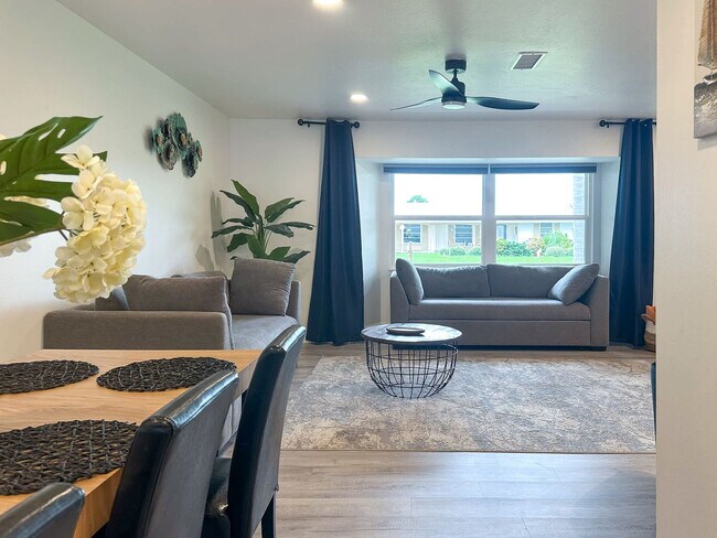 Building Photo - 1311 Cypress Ave