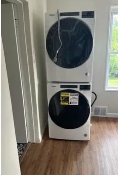 Building Photo - 120 Wallace Ave