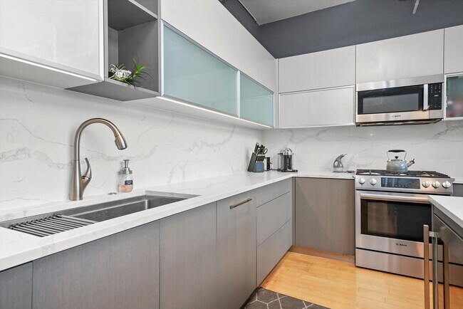 Building Photo - 1530 S State St