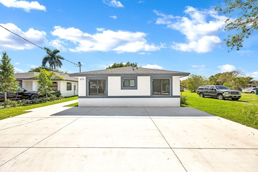 Primary Photo - 22300 SW 117th Ave