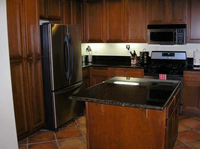 Building Photo - 246 Franciscan Way