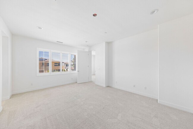 Building Photo - 35923 Hinkey St