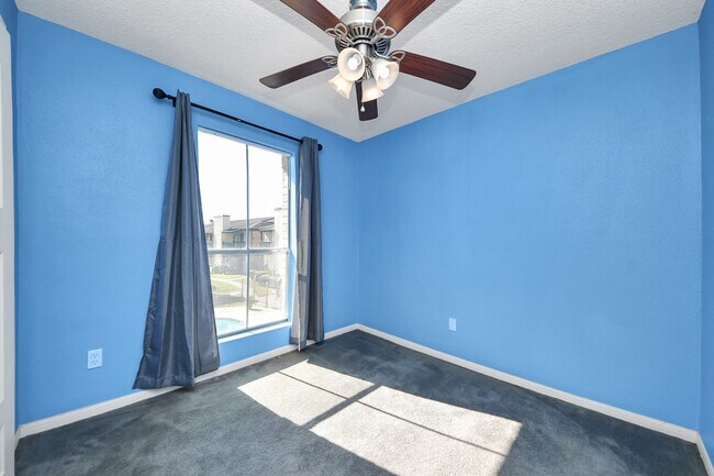 Building Photo - 1516 Bay Area Blvd