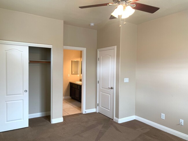 Building Photo - Four Bedrooms, Loft, and Downstairs Bedroo...