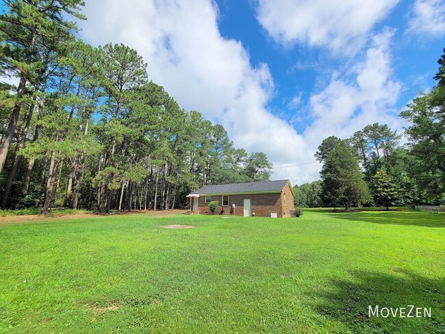 Building Photo - 747 Hall Spencer Rd