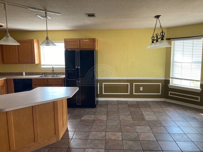 Building Photo - 535 Nathan Dr