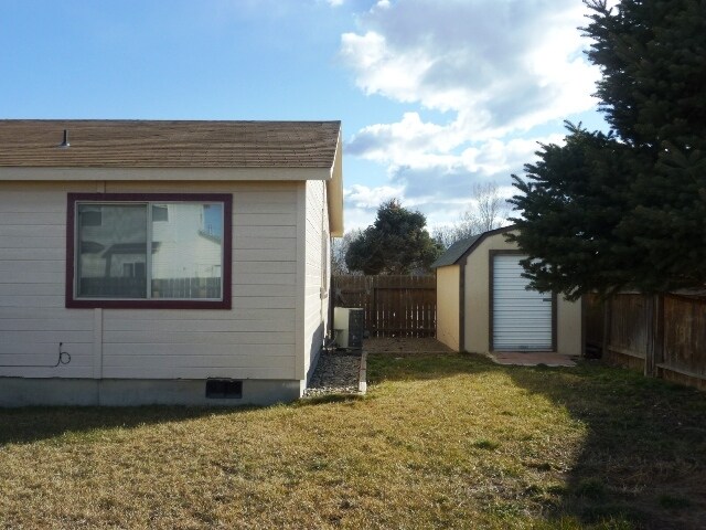 Building Photo - 620 Willow Dr