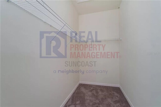 Building Photo - 351 Sweetwater Dr