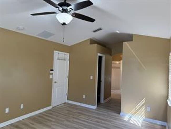 Building Photo - College Park - Clermont