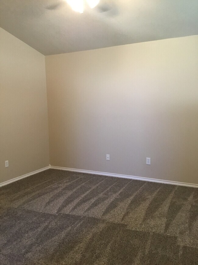 Building Photo - Beautiful & Spacious Four Bedroom Meridian Home!!!