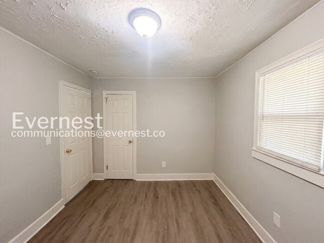 Building Photo - 2175 Pansy St NW