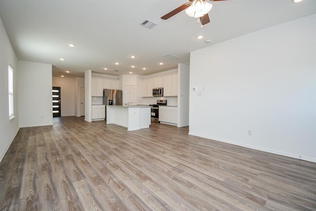 Building Photo - 5962 First Blush Dr
