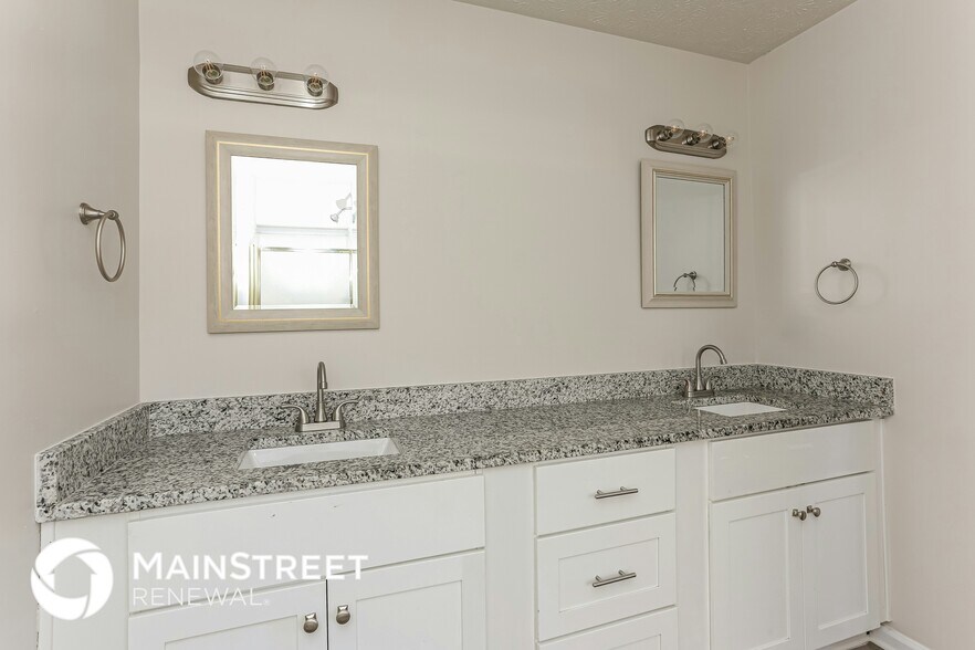 Building Photo - 8147 Mountain Pass