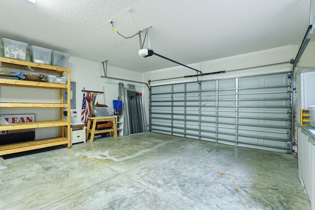 Building Photo - 149 Lazy Daisy Dr