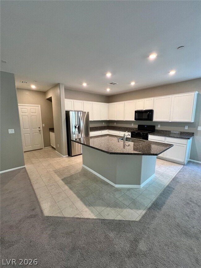 Building Photo - 6071 Castle Gardens Ave