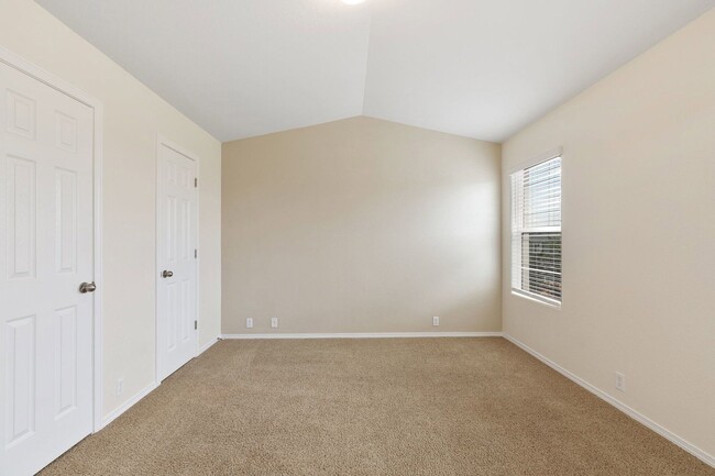 Building Photo - 7475 Countryside Grove