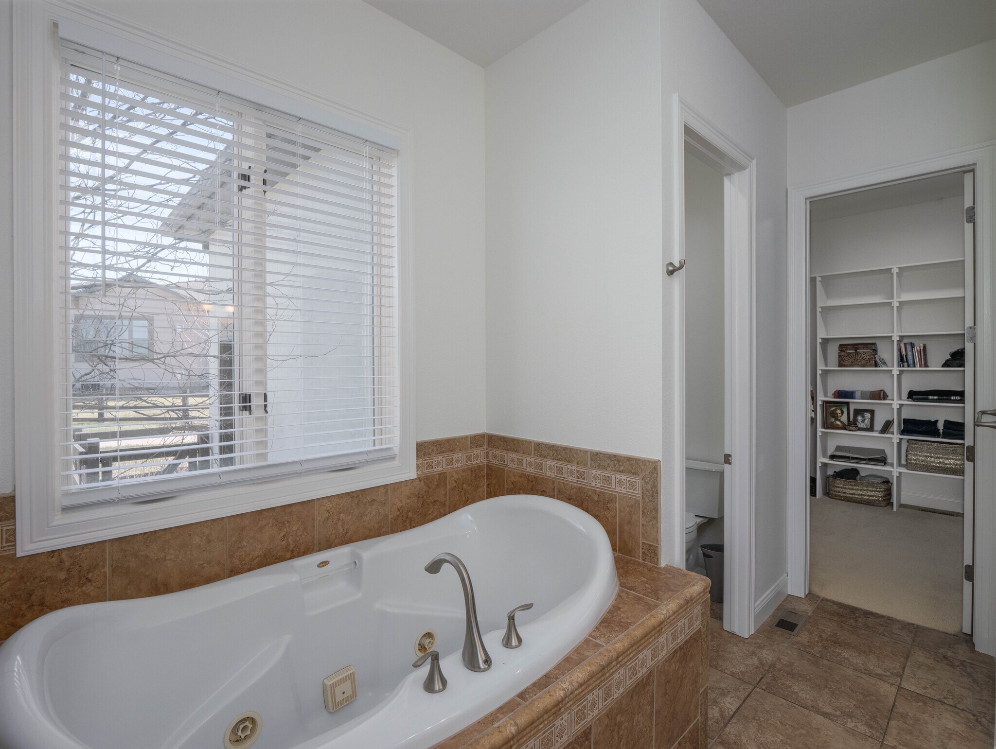 Building Photo - 972 Hawkshead St