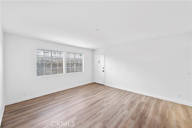 Building Photo - 211 Avenida Miramar