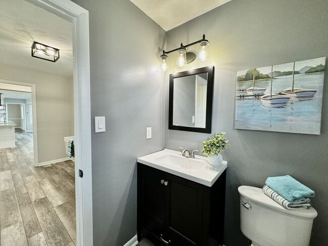 Building Photo - READY NOW!! Updated 5-Bedroom Home w/Fenced Backyard, Attached Garage  & Sunroom - Pet Friendly!